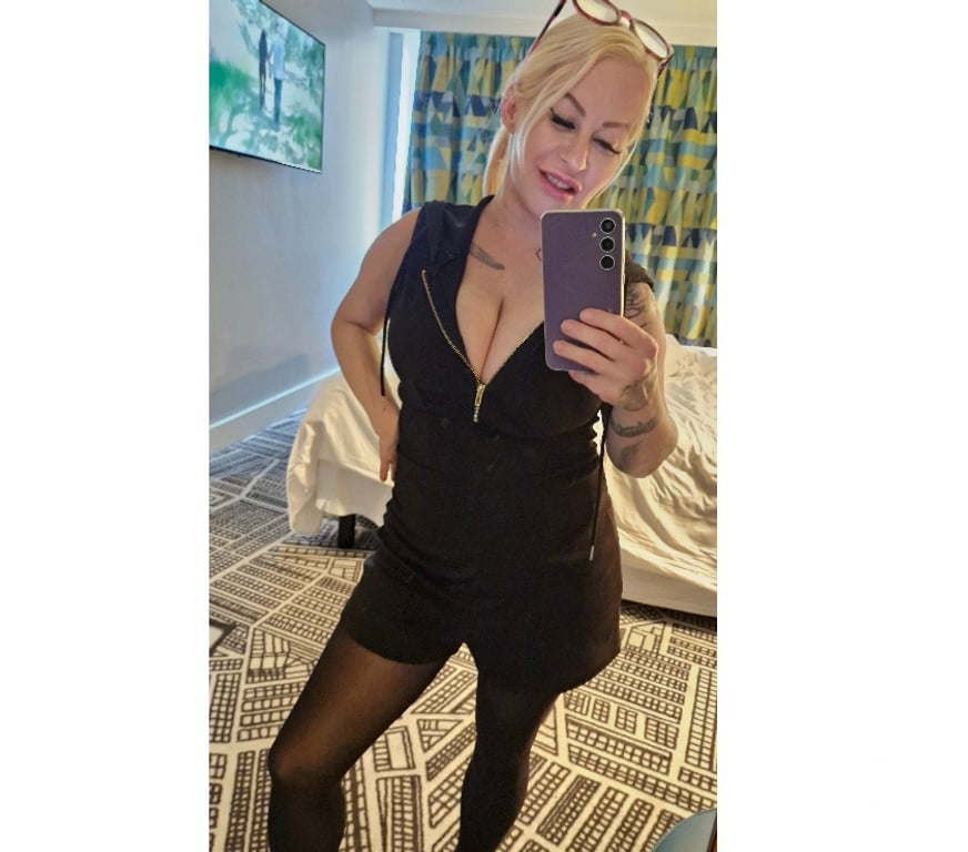 Escorts West Yorkshire Leeds - Photos for Inked Sexy Petite Princess Porn Star on Tour