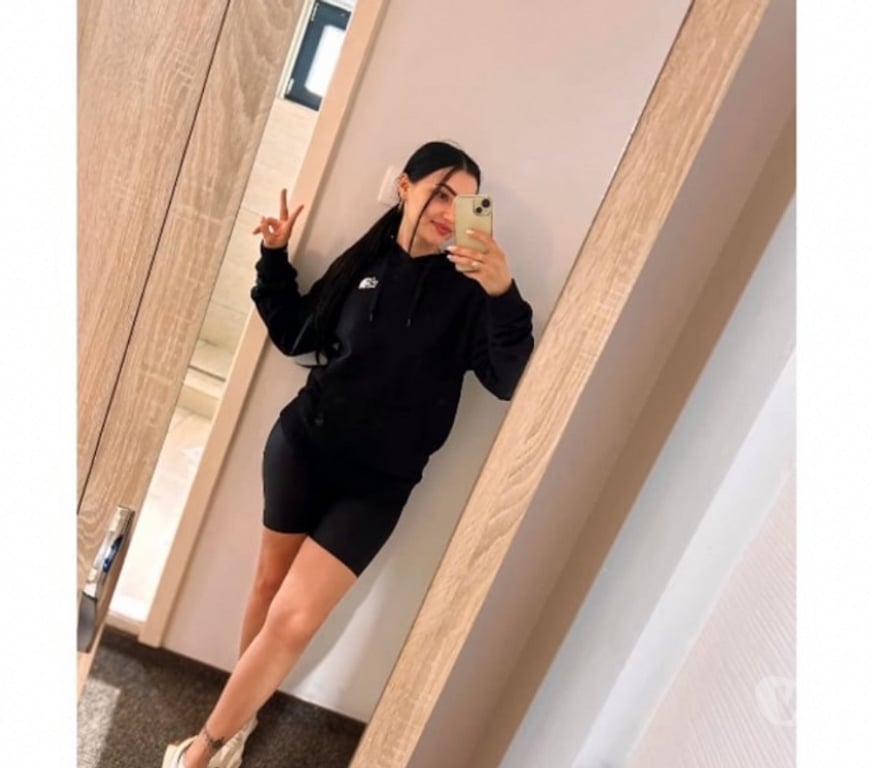 Escorts Surrey Reigate and Banstead - Photos for Hello now here Anda outcall