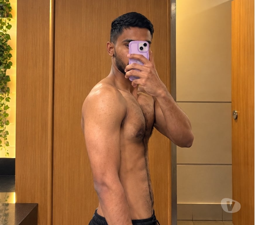 Escorts South East London Croydon - Photos for Premium Male Companion for Charming Ladies