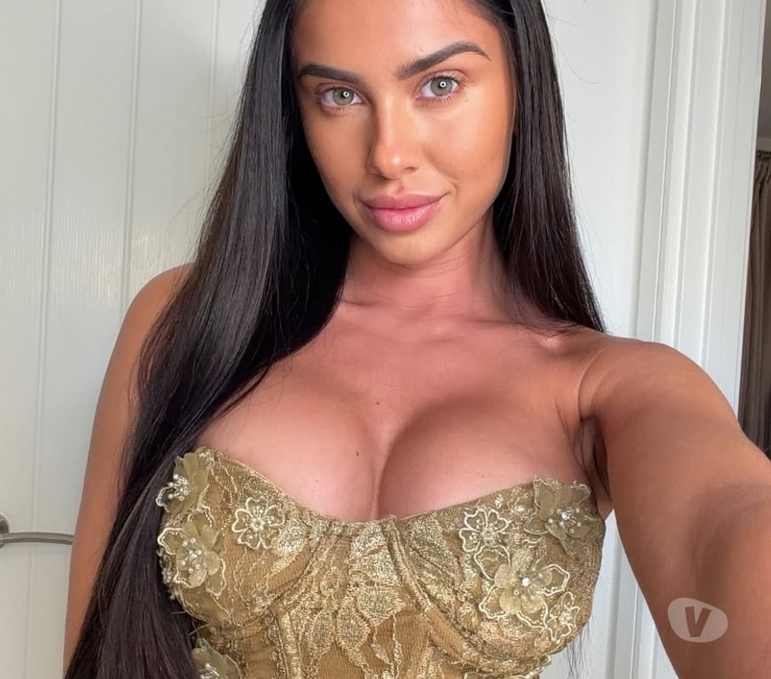 Escorts Essex Basildon - Photos for Gorgeous Sophie💕GENUINE✨BigTitsBigBum🥵HoT PARTY