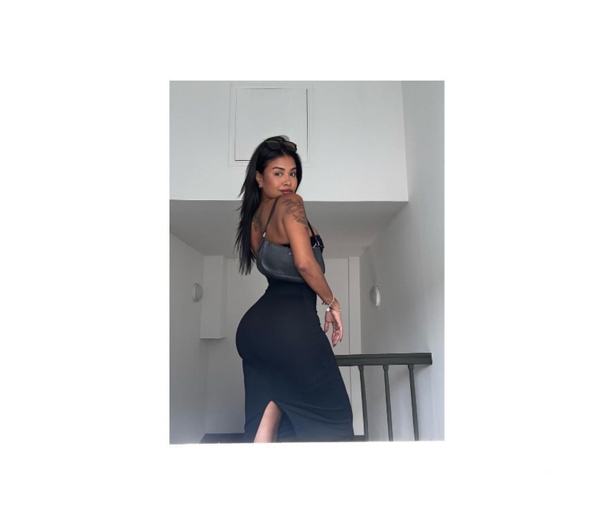 Escorts West London Hillingdon - Photos for 👠🍷jully 💚SEXY 🍑BRAZILIAN WhatsApp me 💄