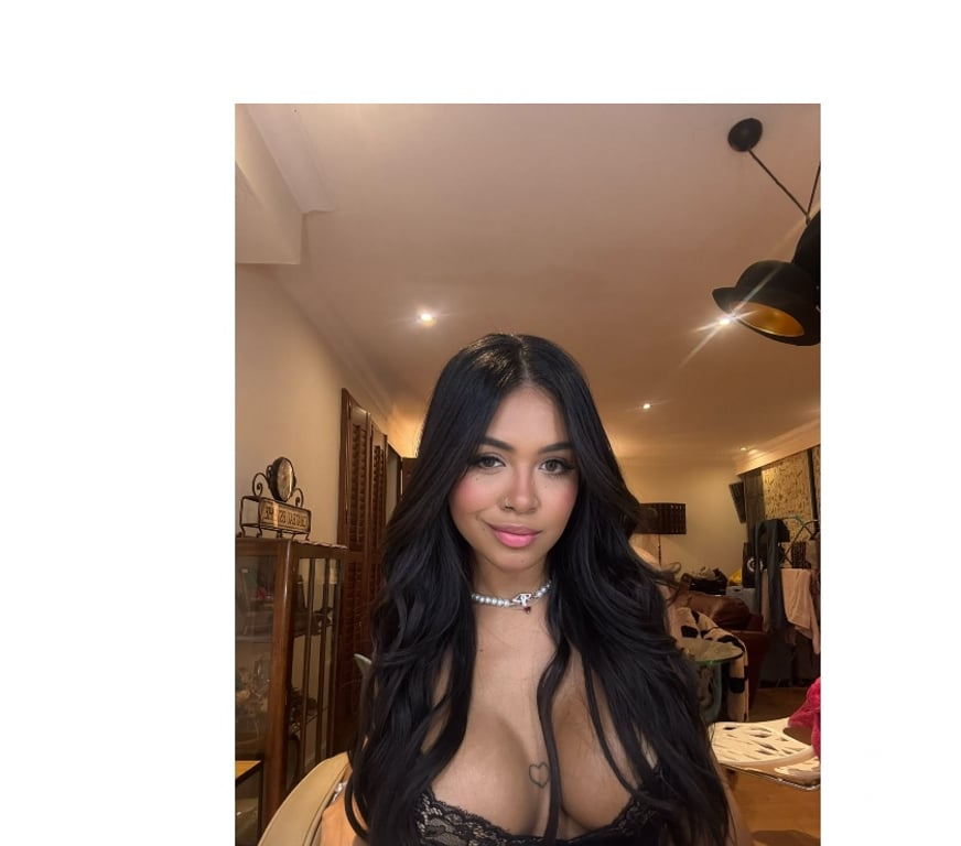 Escorts West London Hillingdon - Photos for 👠🍷jully 💚SEXY 🍑BRAZILIAN WhatsApp me 💄