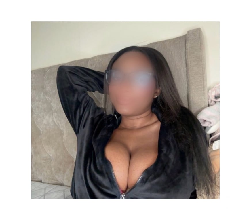 Adult Entertainment West London Hillingdon - Photos for BIG T!TS AND A WHOLE LOT OF ATTITUDE 💋 07348232275