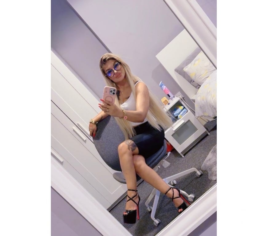 Escorts Hull Hull City Centre - Hull - Photos for Bianca🍑🍑New in Town 🍾🥂