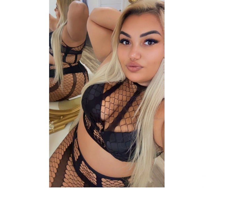 Escorts North West London Harrow - Photos for Chubby ajlin x new girl