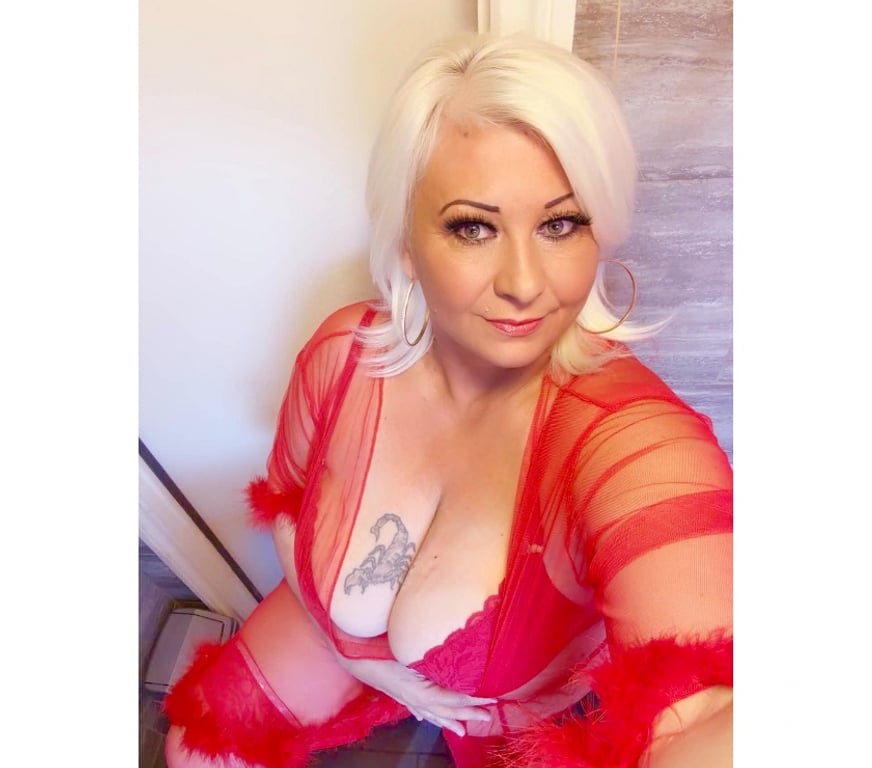 Escorts Barking and Dagenham Rush Green - Barking and Dagenham - Photos for AMANDA HORNY MILF BIG NATURAL BOOBS RELAX KISS 💋