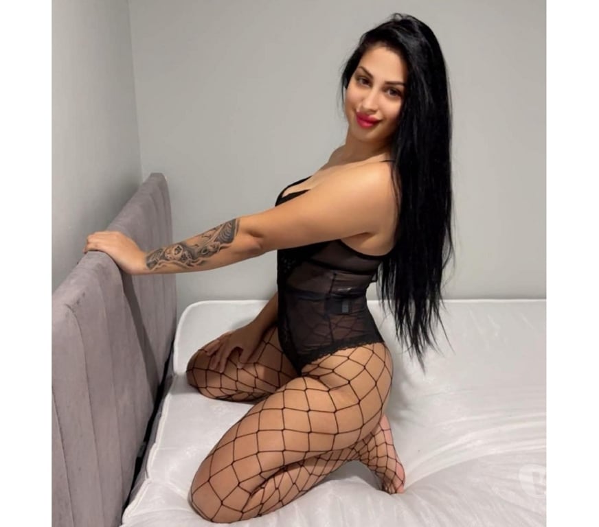 Escorts South East London Croydon - Photos for Hello I'm Marya party new in town full services kiss