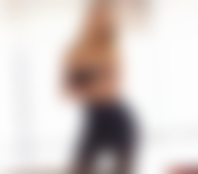 Escorts South East London Bromley - Photos for Lovely Megan for gentlemen pleasure and satisfaction!