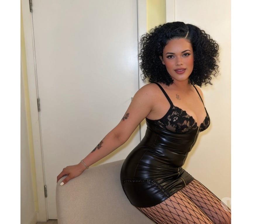 Trans Escorts Bedfordshire Luton - Photos for Brazilian trans angel with curly hair