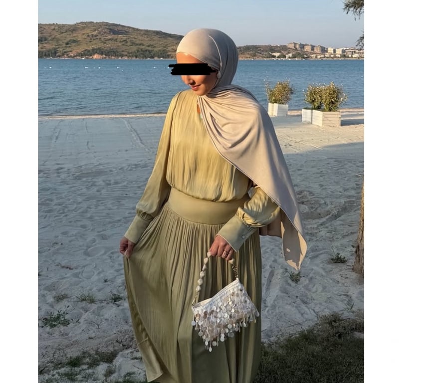 Escorts South East London Lambeth - South East London - Photos for Asian Muslim student-never rush-sweet and caring