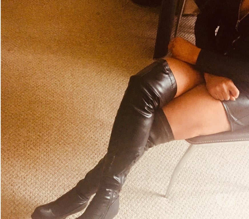 Escorts Norfolk Norwich - Photos for Beautiful Black British Escort And Masseuse In Riverside