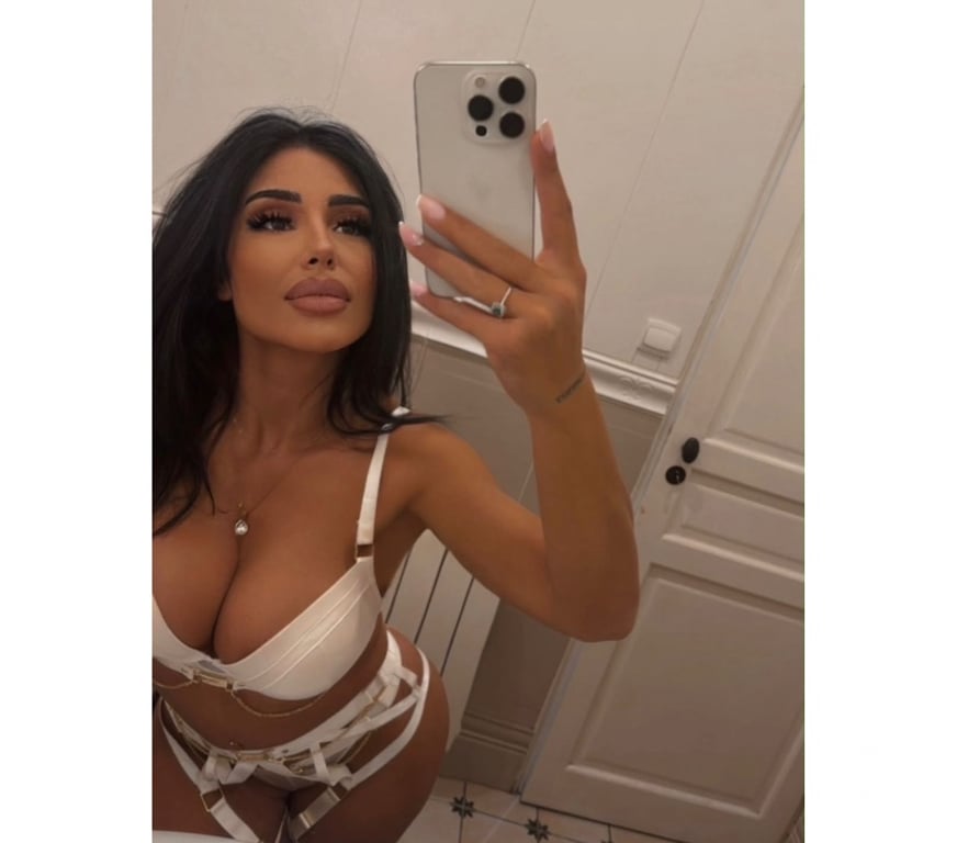 Escorts Slough Slough Town Centre - Slough - Photos for Andra,love party girl new in your town