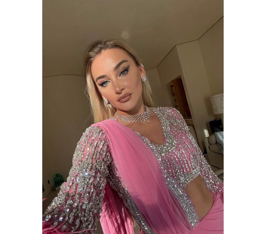 Escorts West Northamptonshire Northampton - West Northamptonshire - Photos for HINDI white girl🫦 new in town🔞🔥