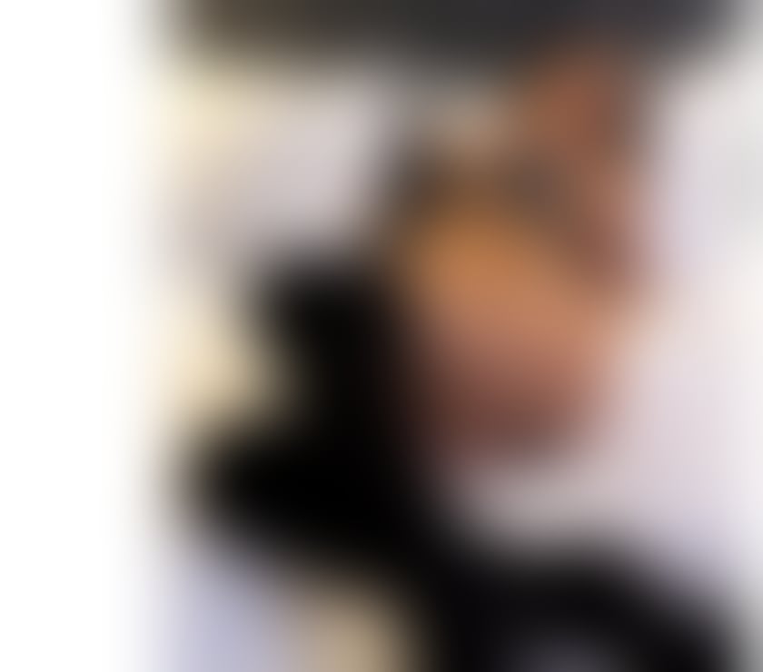 Sutton Town Centre - Sutton — Lorena, unhurried massage