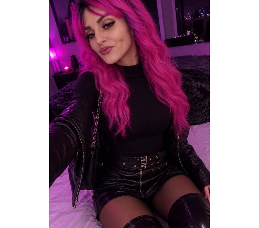 Escorts Nottinghamshire Nottingham - Photos for AnneMarie party girl start working 09:00 till 03:00am