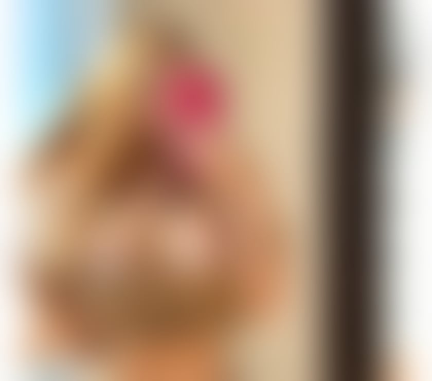 Escorts South East London Camberwell - South East London - Photos for 🌺 Isabella – Elegant Latina with a Warm Touch 🌺