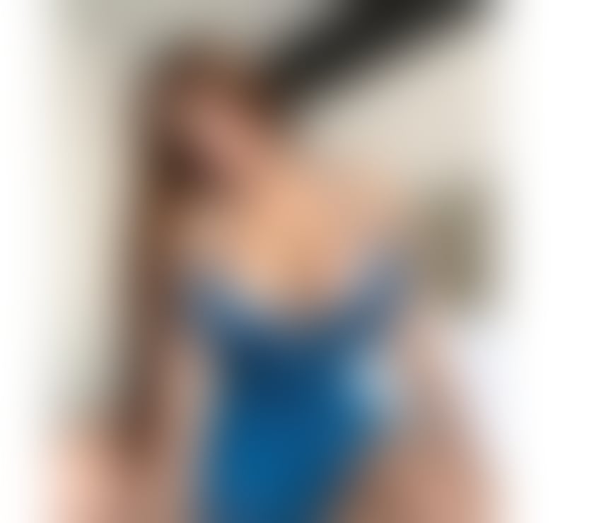 Escorts South East London Camberwell - South East London - Photos for 🌺 Isabella – Elegant Latina with a Warm Touch 🌺