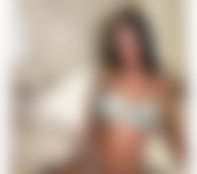 Escorts Nottinghamshire Nottingham - Photos for 🔞Bombshell Party🥂Strap-on lovers?Domination ALEVEL💦
