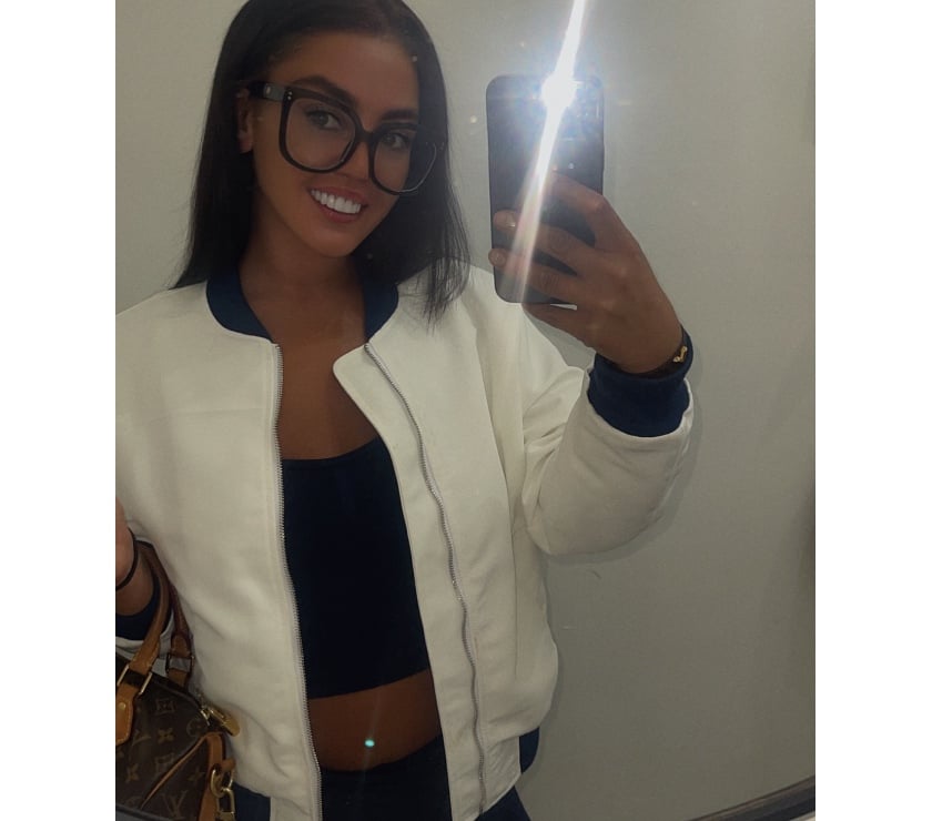 Miley, real hot brunette . Incall and outcall 🫦🌟💋