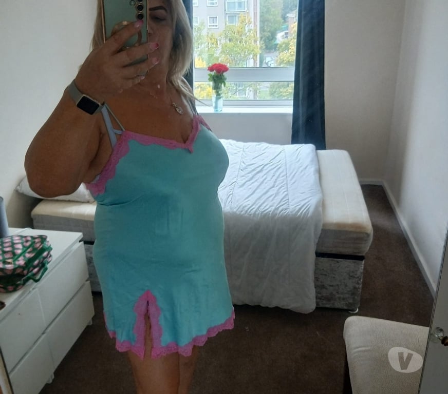 Escorts Hertfordshire Broxbourne - Photos for Stunning mature 52 year old
