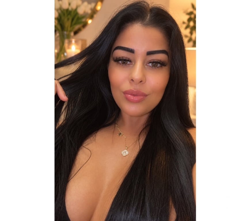 Escorts North West London Wembley Park - North West London - Photos for 🍫HONEY ZAFIRA🍫