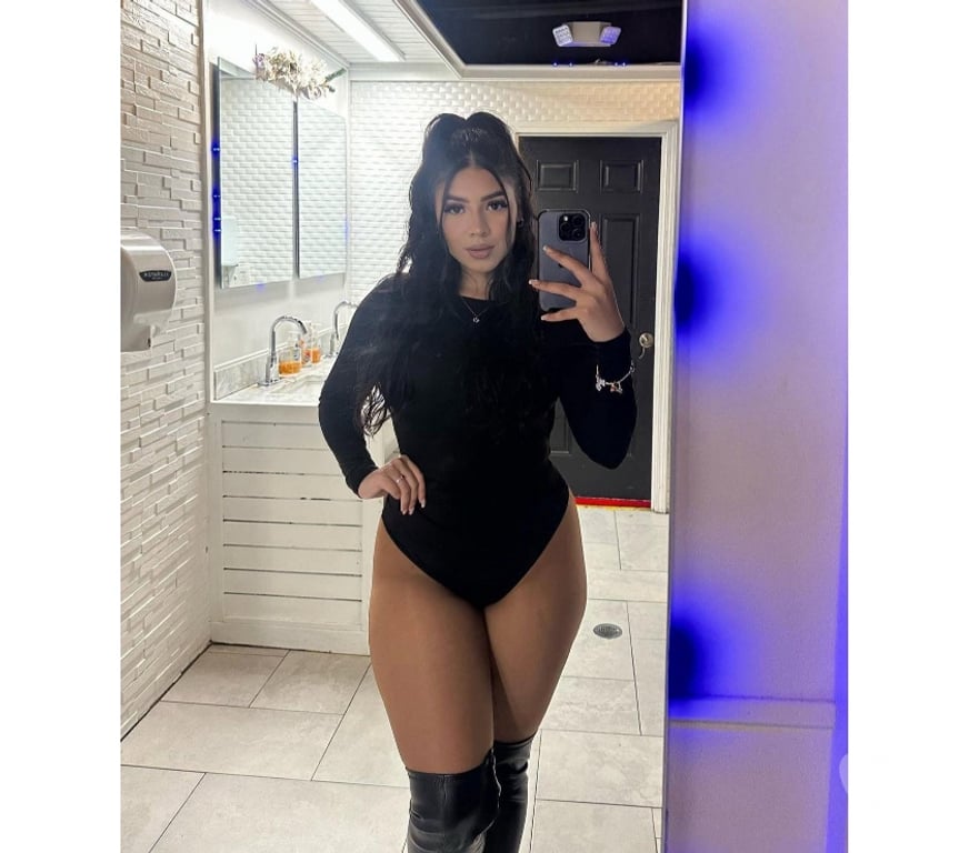 Escorts East London Bethnal Green - East London - Photos for 🍒50£ BELLA🍒 GFE | PARTY | BEST OWO🔥