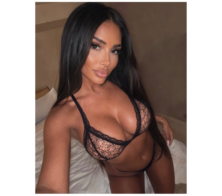 Escorts West London Hillingdon - Photos for Scarlett Party x Incall and Outcall 💕