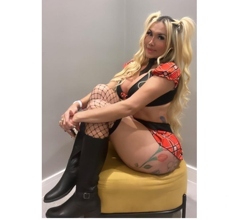 Trans Escorts Cardiff Cardiff City Centre - Cardiff - Photos for Sherezade TRANS🍆🍑💋OWO-DOMINATION-TOYS in NEWPORT
