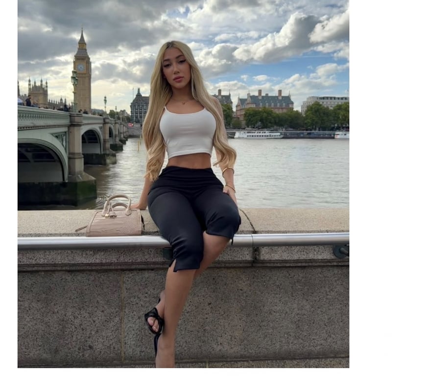 Escorts West Yorkshire Bradford - Photos for Larissa top model party outcalls genuine pics no rush xx