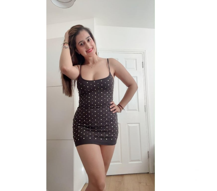 Escorts West London Hounslow - Photos for Elena new girl in town !