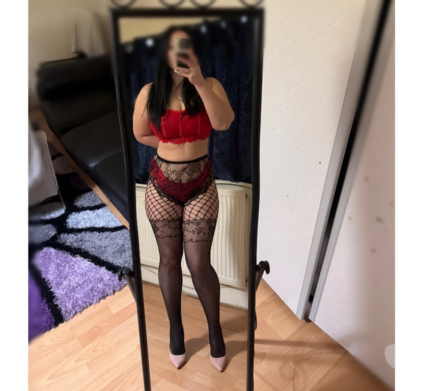 Escorts North London Friern Barnet - North London - Photos for Hot Brunette girl 💦 Avaialable now📍Perfect party girl