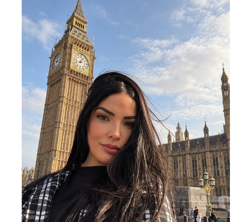 Escorts South West London Chelsea - South West London - Photos for LARA ✨ Soft, Bold & Unforgettable ✨