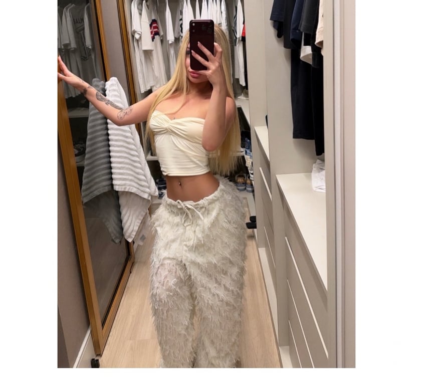 Escorts West Northamptonshire Northampton - West Northamptonshire - Photos for Laura 💯 Genuine, Young & Sensual 🍊❤️‍🔥