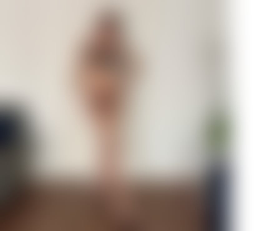 Escorts Glasgow Crosshill - Glasgow - Photos for Thai Ts , model look with something below
