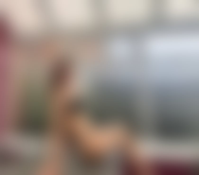 Escorts Glasgow Crosshill - Glasgow - Photos for Thai Ts , model look with something below