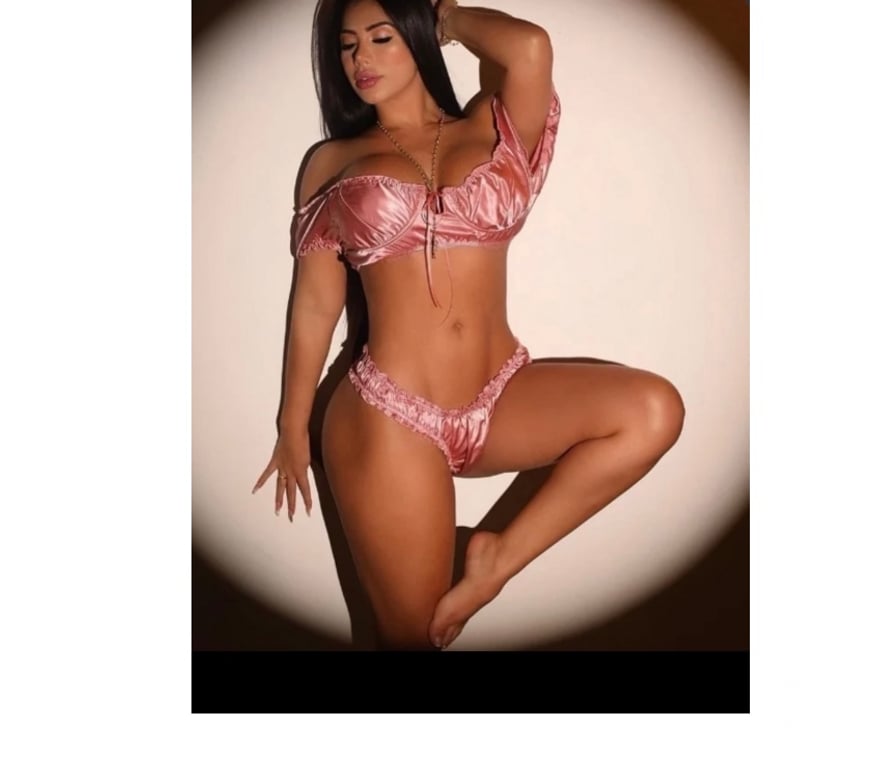 Escorts Central London Marylebone - Central London - Photos for Classy, feminine and naturally seductive.