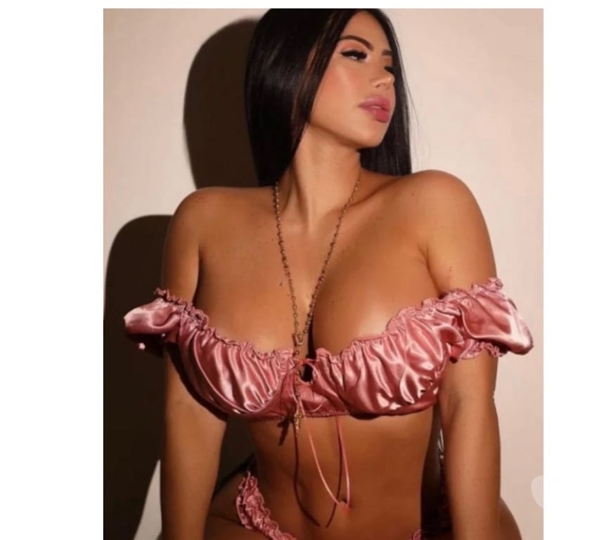 Escorts Central London Marylebone - Central London - Photos for Classy, feminine and naturally seductive.