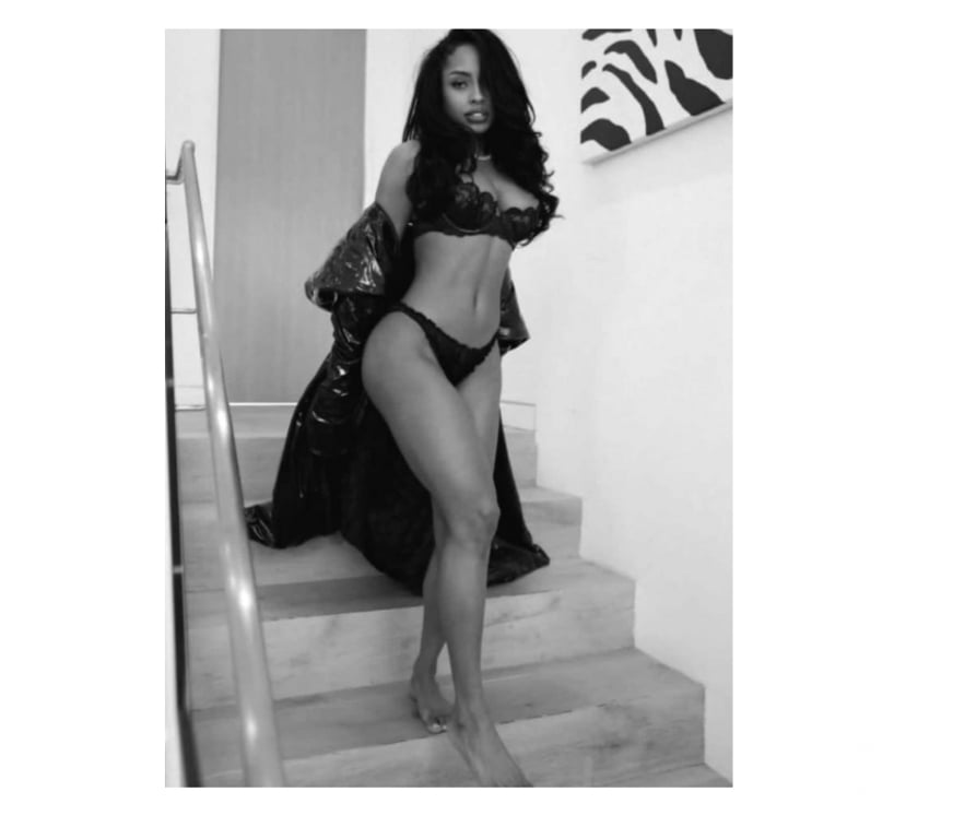 Escorts West Midlands Dudley - Photos for beautiful Latina Camila 💕