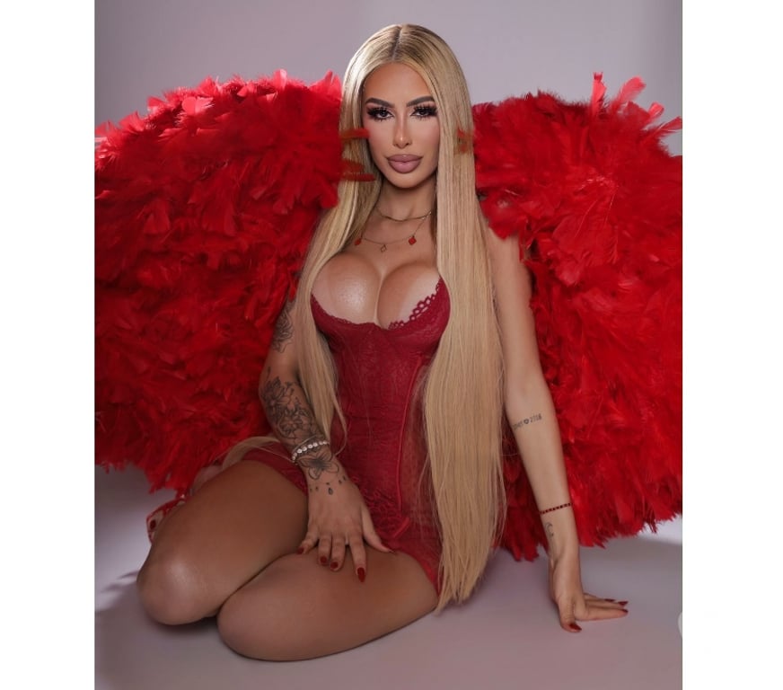 Escorts West Yorkshire Bradford - Photos for Lola new in uk from Brazil outcalls party naughty girl real