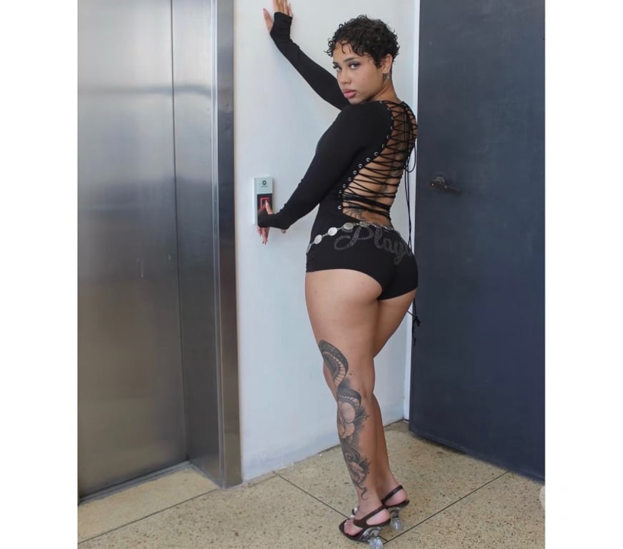 Escorts Oxfordshire Oxford - Photos for DUALINA HAPPY AURA GIRL, GFE AND PARTY GODNESS 🎀