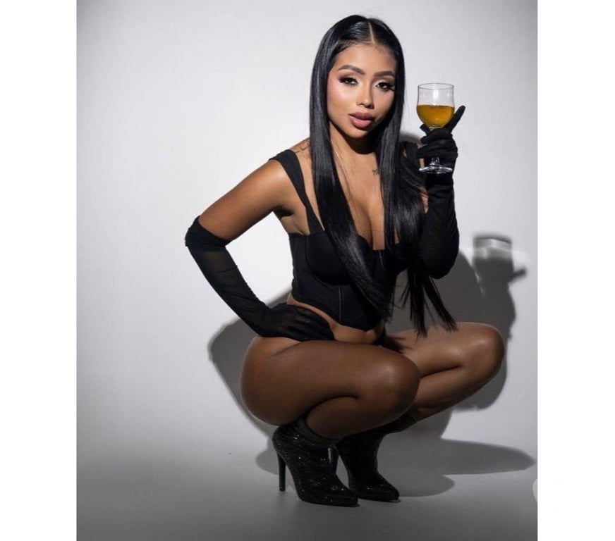 Escorts Reading Reading Town Centre - Reading - Photos for LARA HOT AND WET 🔥💦 AMAZING GIRL