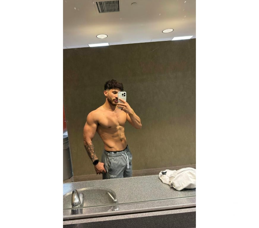  Gay massage Devon Plymouth - Photos for Dominant Edoardo Top în Plymouth