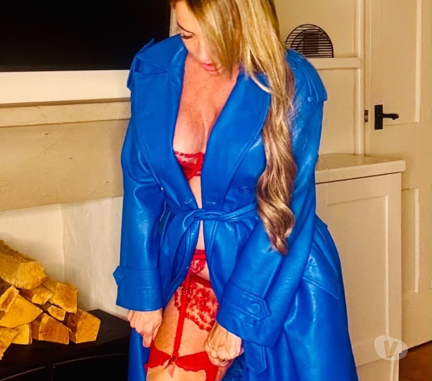 Escorts Cheshire East Wilmslow - Cheshire East - Photos for Altrincham Wilmslow