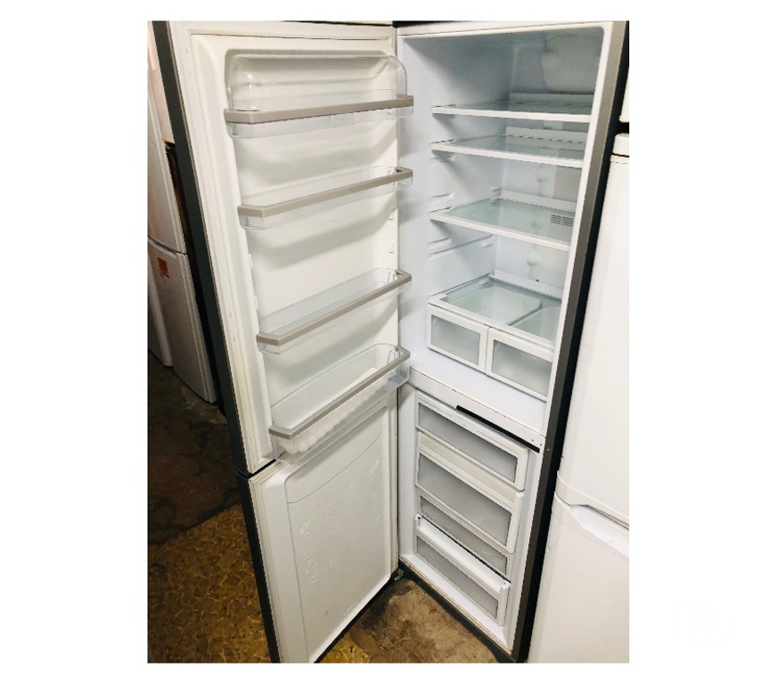 household goods Cambridgeshire Cambridge - Photos for Hotpoint tall size frost free fridge freezer