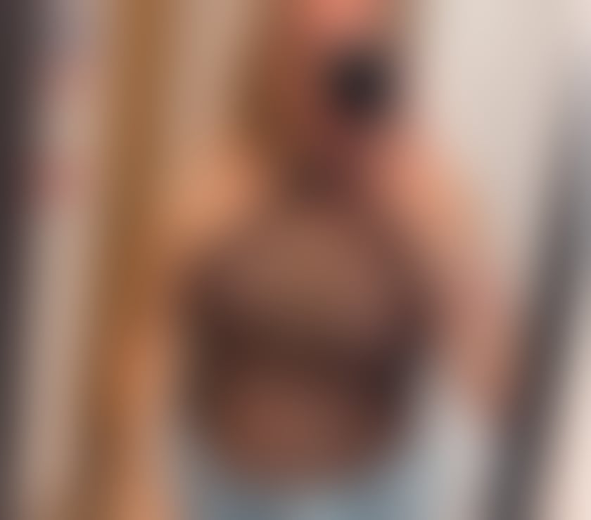 Escorts Cumberland Carlisle - Cumberland - Photos for Party-loving Brazilian Liz
