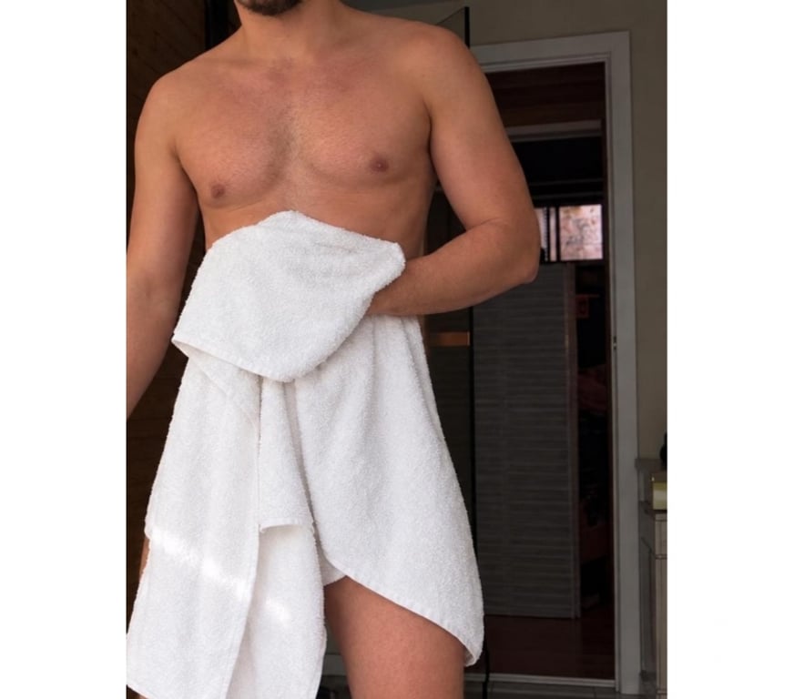Trans Escorts Bedfordshire Luton - Photos for Hot XXL boy 9 inch available best time no rush 💦