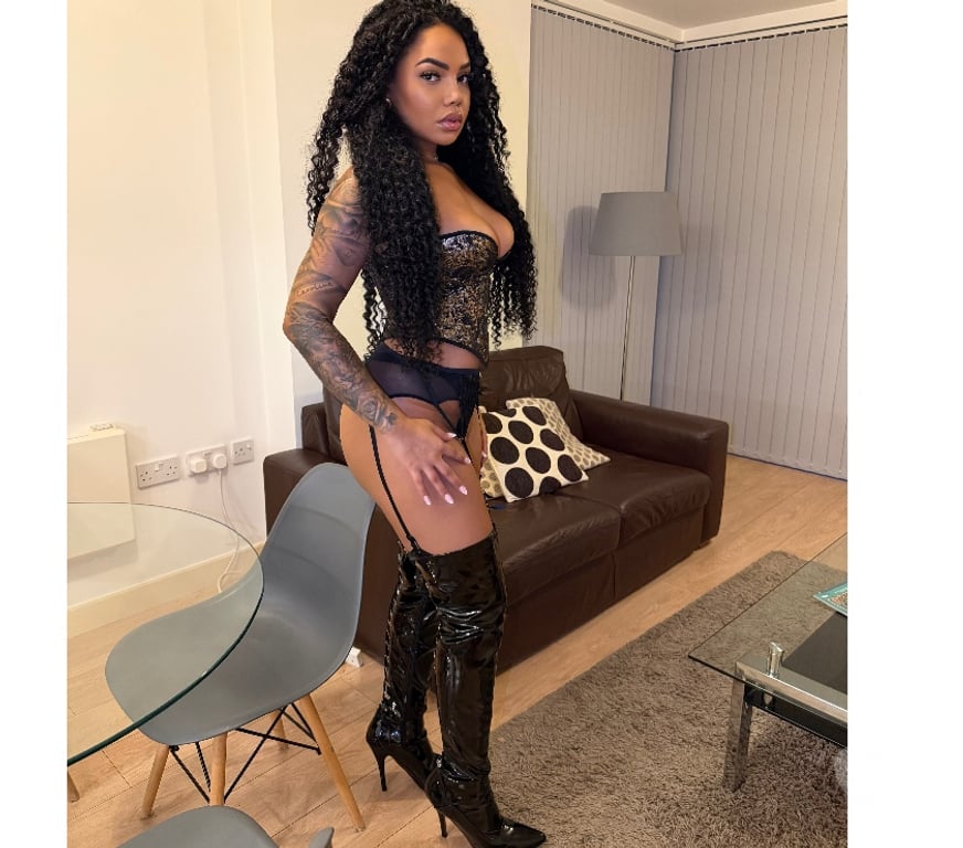 Escorts Nottinghamshire Nottingham - Photos for Bella Garcia Real🇧🇷natural body 🍑Available🟢