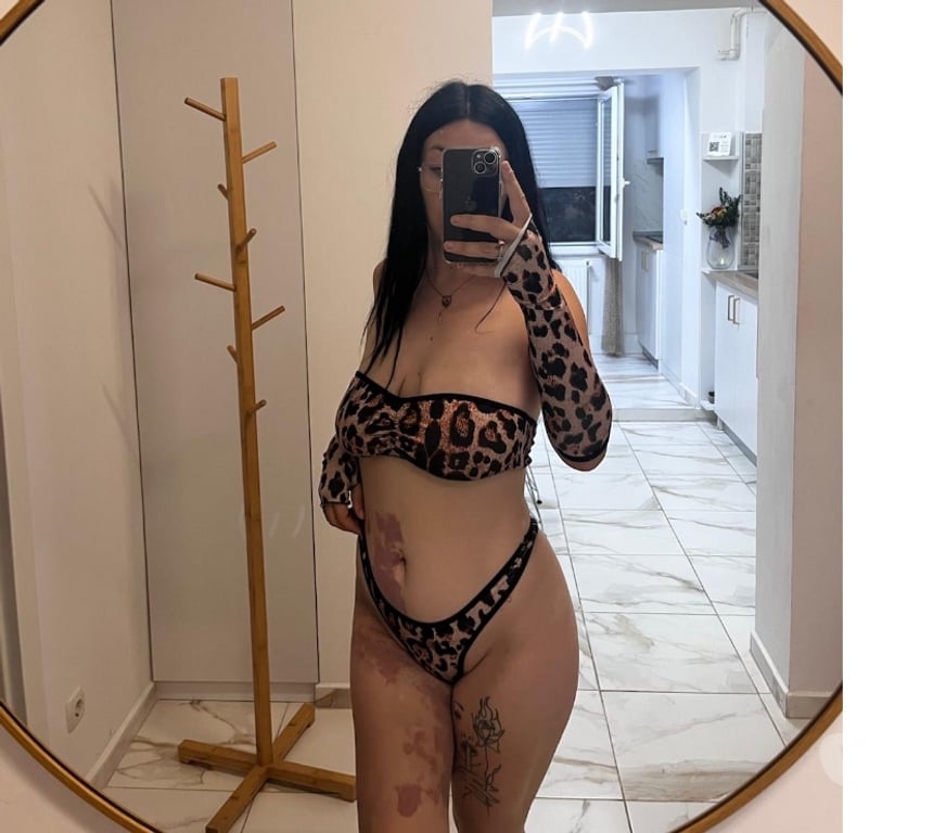 Escorts Surrey Epsom and Ewell - Photos for 🍭NEW NEW😘BEST SERVICE🔝