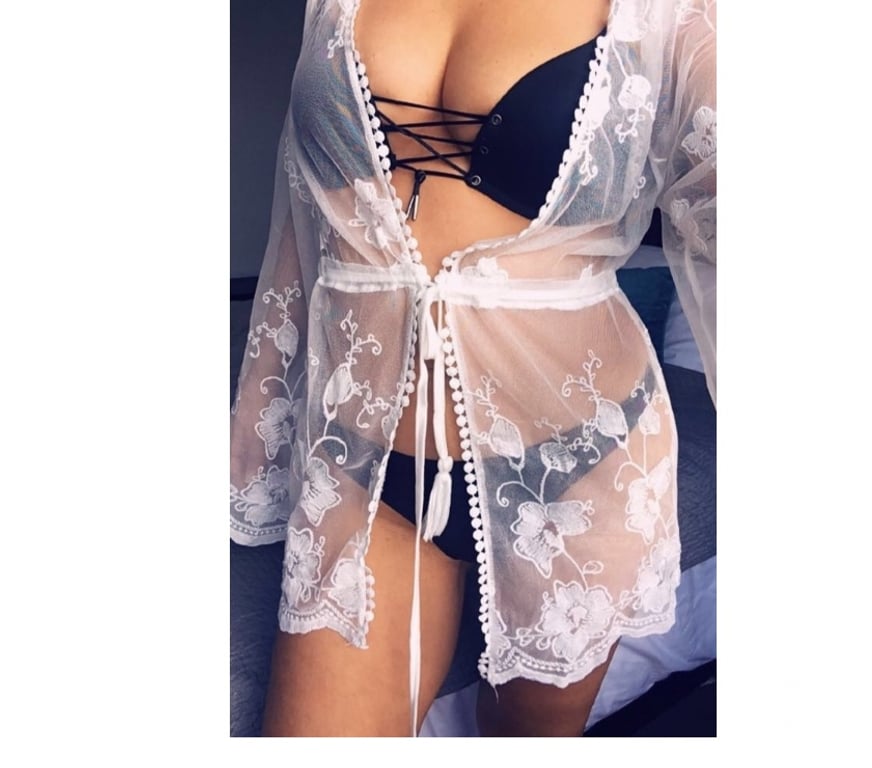 Escorts Surrey Epsom and Ewell - Photos for Massage and Strap-on