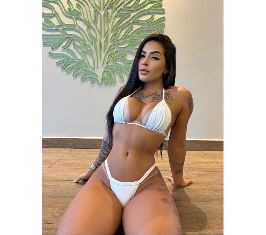Escorts West London East Acton - West London - Photos for BRUNETTE, NATURAL AND FULL OF DESIRE 😈💋